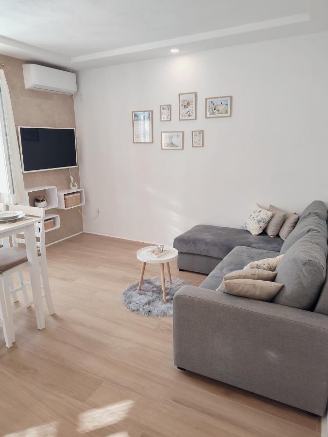 Apartment Making Memories Pucisca Exterior photo
