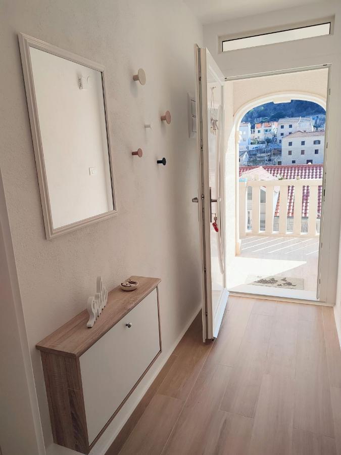 Apartment Making Memories Pucisca Exterior photo